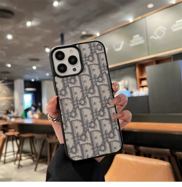 Mobile phone case