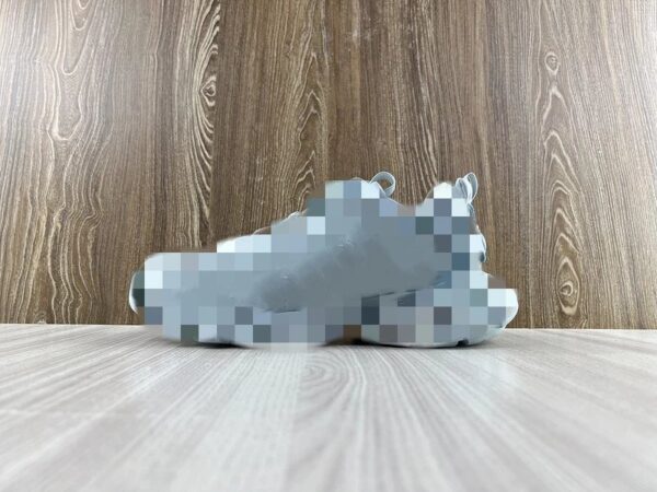 Medium gray (1 warehouse VG)