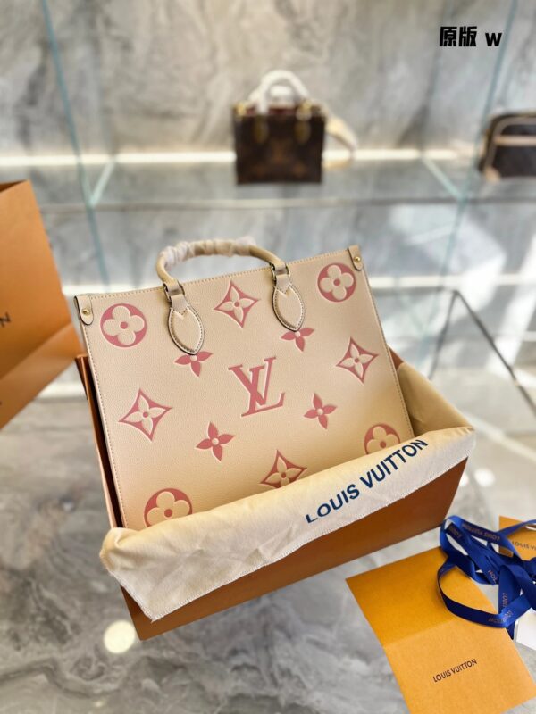 Cream strawberry new bag